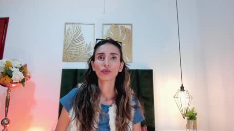 Nina online show from December 31, 4:35 pm