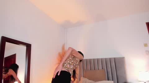 Nina online show from December 21, 6:22 pm