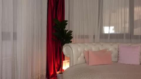 NinaCrystal online show from September 29, 6:07 am