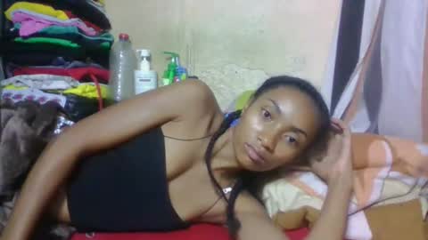 ninaeaa online show from April 15, 7:03 pm