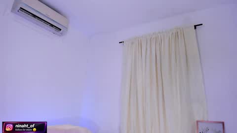 ninahtx online show from April 18, 9:04 pm