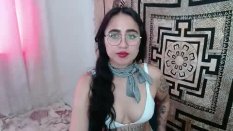 Snapshot of ninakravtz chatting on December 21, 2:04 pm N I N A online show from December 21, 2:04 pm