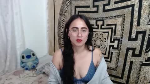 Snapshot of ninakravtz chatting on February 6, 4:14 pm N I N A online show from February 6, 4:14 pm