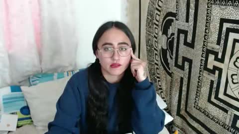 N I N A online show from October 20, 4:43 pm