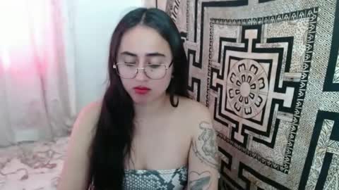 N I N A online show from October 6, 2:56 pm