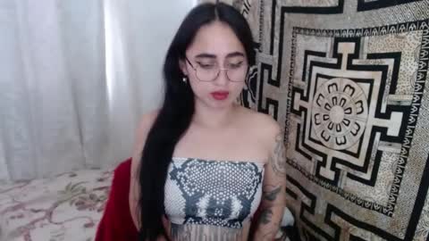 Snapshot of ninakravtz chatting on February 8, 3:21 pm N I N A online show from February 8, 3:21 pm