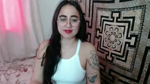 N I N A online show from September 29, 2:33 pm