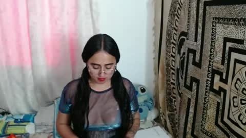 N I N A online show from October 21, 6:45 pm