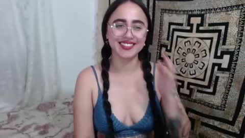 Snapshot of ninakravtz chatting on February 5, 3:31 pm N I N A online show from February 5, 3:31 pm