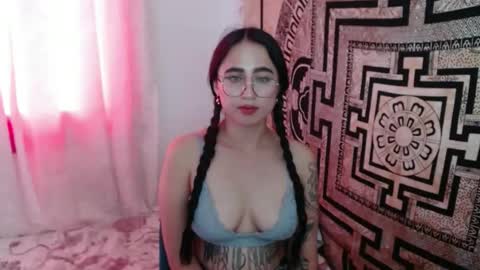 Snapshot of ninakravtz chatting on December 16, 5:11 pm N I N A online show from December 16, 5:11 pm