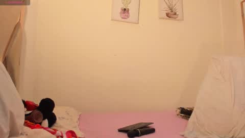 Nina  online show from March 4, 10:05 pm