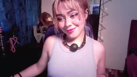 NIina Mon online show from October 1, 4:23 pm