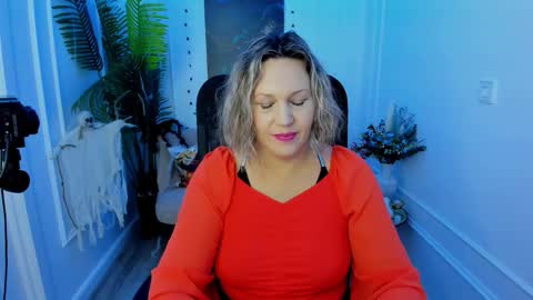 Snapshot of ninastarle chatting on November 1, 5:33 am ninastarle online show from November 1, 5:33 am