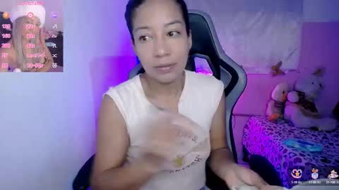 Snapshot of ninatinydoll1 chatting on September 14, 11:41 am ninatinydoll1 online show from September 14, 11:41 am