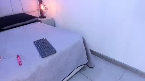 NiraLux online show from October 22, 1:27 pm