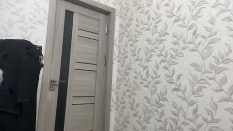 niravoid online show from October 27, 8:25 pm