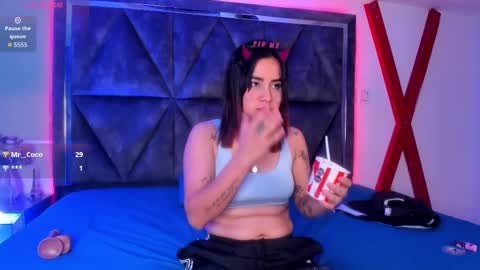 Nixie online show from October 30, 9:38 pm