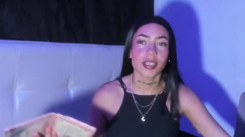 Zoe  online show from May 28, 8:29 pm