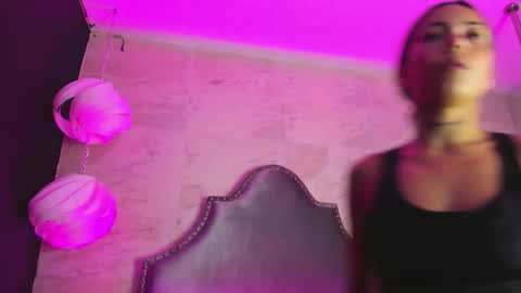 Zoe  online show from April 30, 3:12 am