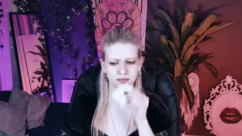 REAL name LiaDM are always open online show from August 5, 12:55 pm