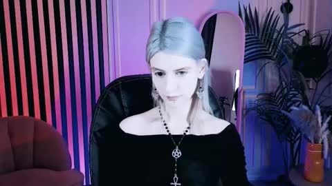 REAL name LiaDM are always open online show from February 11, 2:40 pm