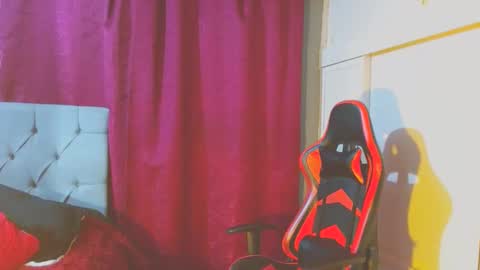 Snapshot of noamartin_ chatting on September 11, 11:38 pm Noamartin online show from September 11, 11:38 pm