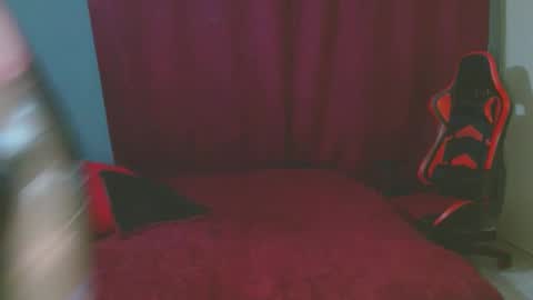 Snapshot of noamartin_ chatting on January 31, 12:17 am Noamartin online show from January 31, 12:17 am