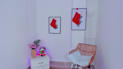 Melissa  online show from December 13, 1:22 pm