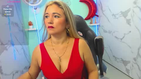 noelia_milfs online show from December 4, 2:47 am
