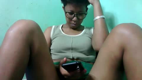 Snapshot of noellah chatting on October 12, 8:17 am noellah online show from October 12, 8:17 am