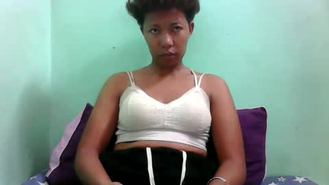 Snapshot of noellah chatting on October 23, 11:49 am noellah online show from October 23, 11:49 am