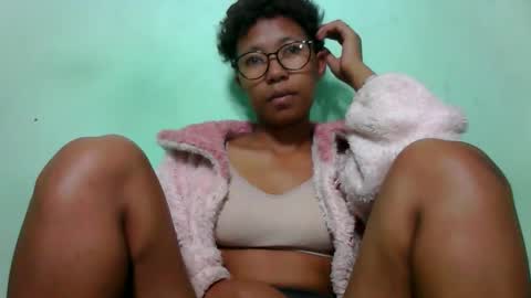 Snapshot of noellah chatting on September 29, 5:34 am noellah online show from September 29, 5:34 am