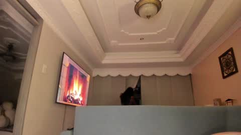  In instagram dayhannanoemi online show from February 25, 12:09 am