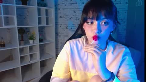 Noeva online show from October 4, 12:05 am