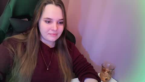 noir_ember_ online show from November 9, 12:34 pm