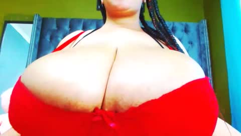 THICKNTASYBBWZOEY18 online show from October 19, 9:11 am
