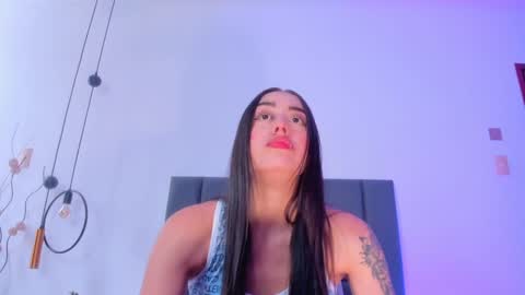 Nora Da Silva online show from December 16, 1:43 pm