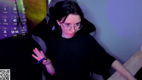 Nora Failure online show from June 14, 9:59 pm