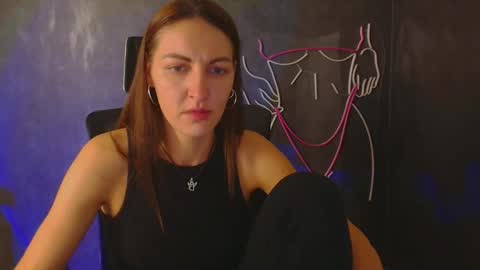 Nora online show from September 29, 10:15 pm