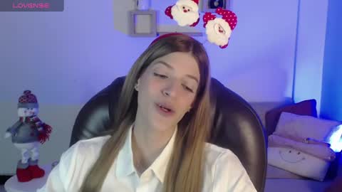 Nora online show from December 22, 8:14 pm