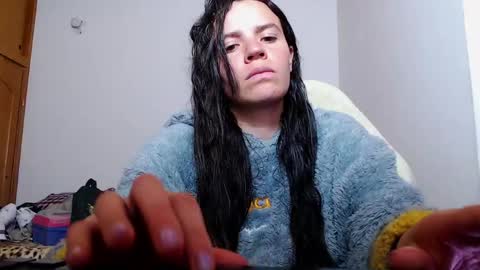 noreen_ online show from March 30, 10:42 pm