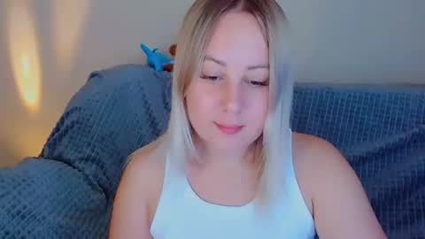 Snapshot of not_nakedcat chatting on September 9, 10:04 am hi glad to chat online show from September 9, 10:04 am