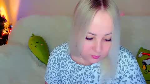 Snapshot of not_nakedcat chatting on January 7, 8:13 am hi glad to chat online show from January 7, 8:13 am