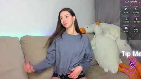 Hello My name is Helene NTMU  Finger up if u like what u see online show from October 15, 2:19 pm