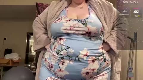 NotUrBabyMoms online show from March 7, 11:18 am