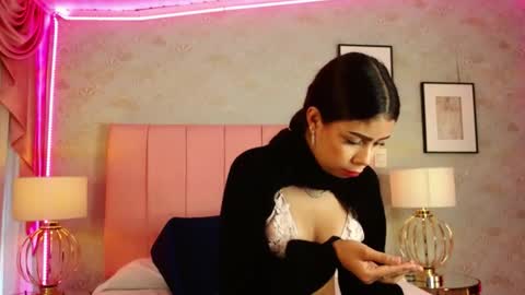 nova_ross online show from September 23, 11:30 am