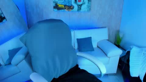 nova online show from October 25, 5:37 am