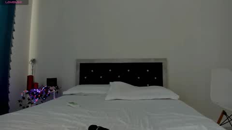 Snapshot of novaaskyy chatting on October 13, 10:29 am Nova online show from October 13, 10:29 am