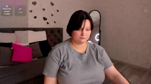 Snapshot of novalay chatting on September 25, 12:32 am Sonya online show from September 25, 12:32 am