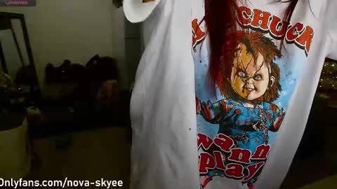 Snapshot of novaskyee chatting on December 13, 6:21 am Nova skyee online show from December 13, 6:21 am